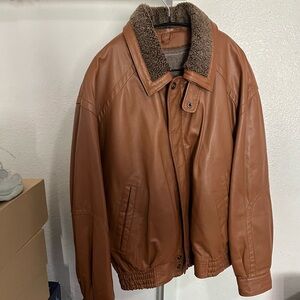 MARCO PIERGUIDI LEATHER
BOMBER JACKET WITH ZIP OUT WOOL VEST